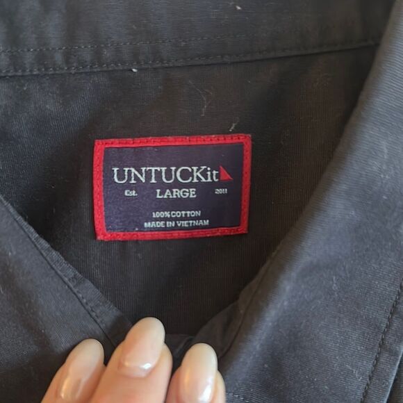 Men's Black Short Sleeve Shirt - Picture 2 of 5